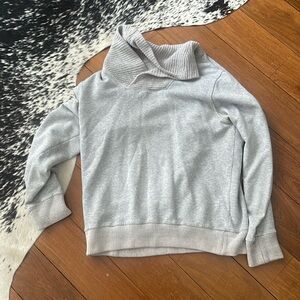 H&M grey sweater